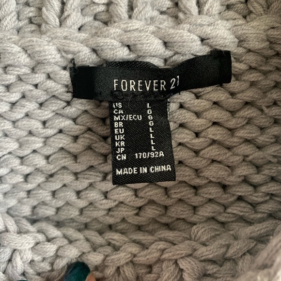 Cropped Sweater - Picture 2 of 2